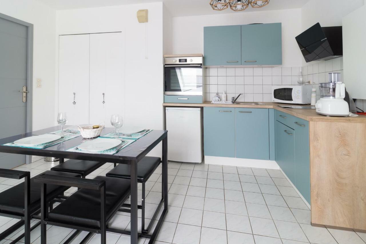 Club House 2 & 3 Centre Apartment